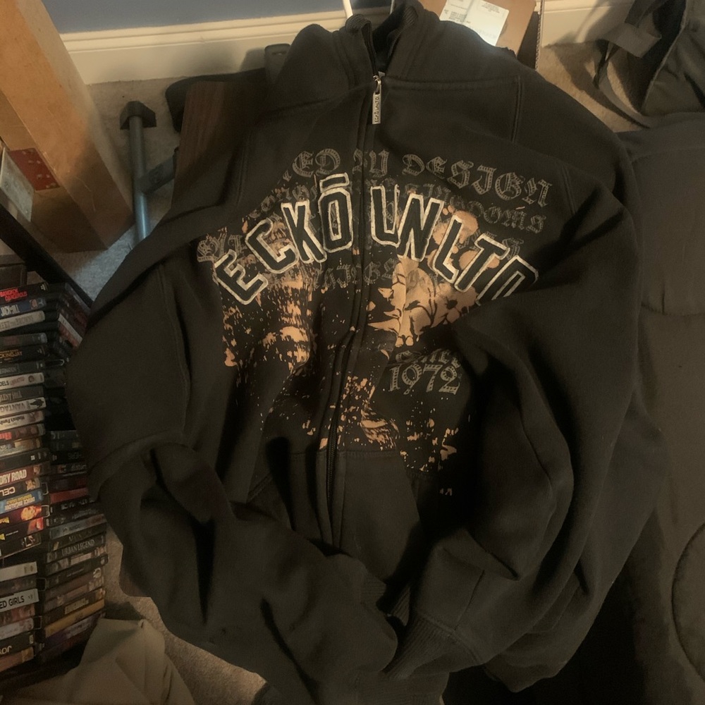 Ecko sweater